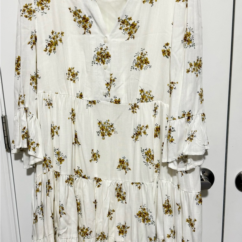 Floral Print White Dress size Large - Picture 2 of 8
